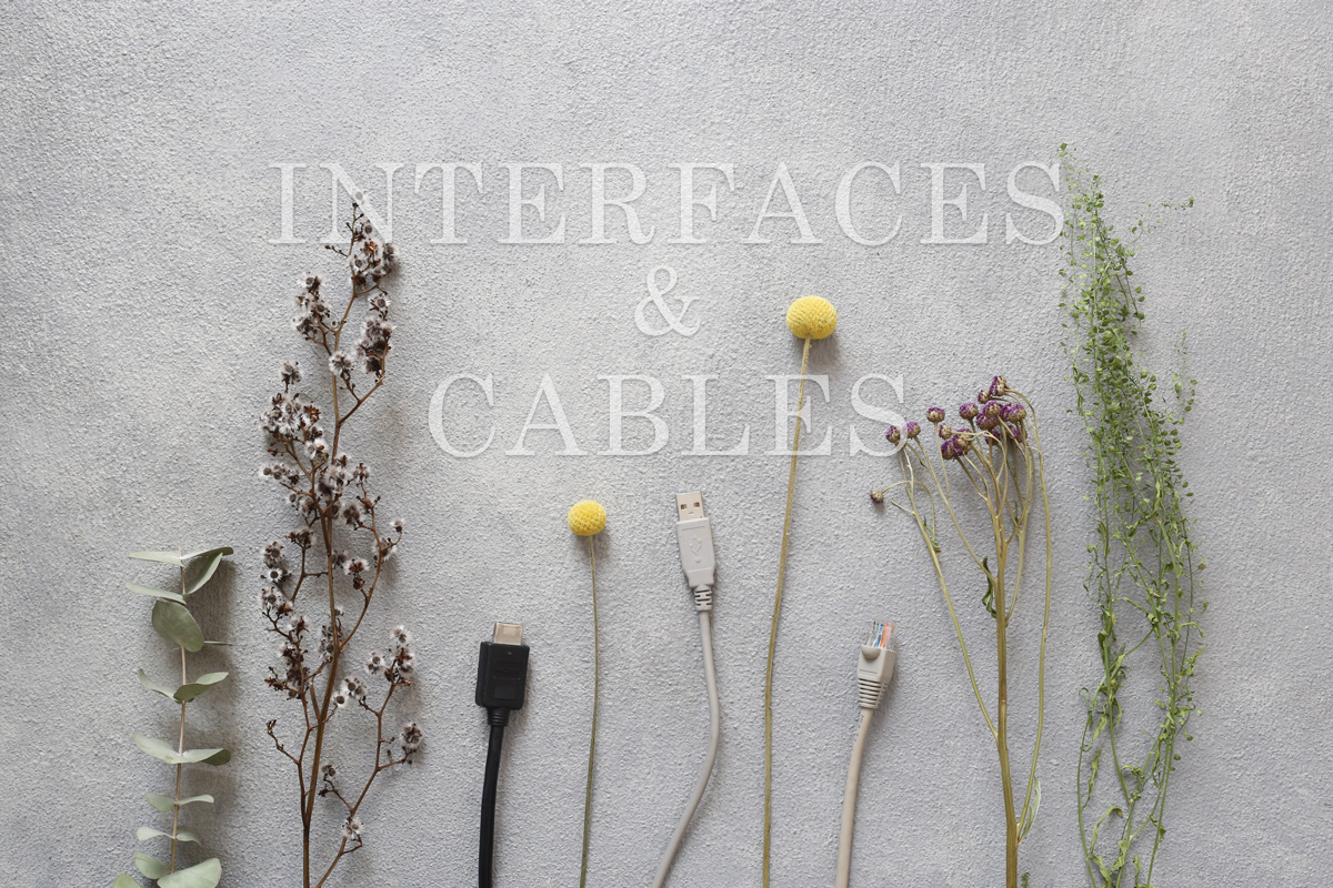 パソコンの差し込み口とケーブルのお話